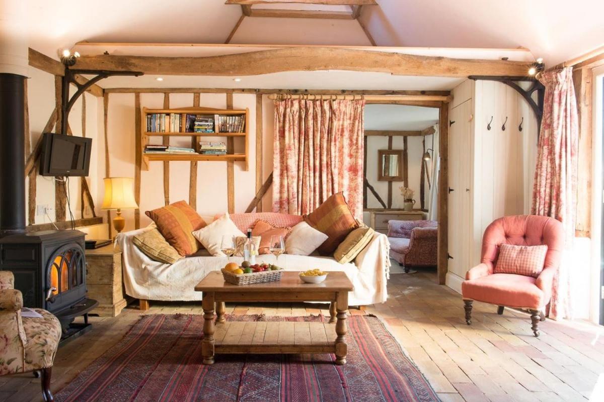 Bromans Barn A Beautiful Cottage By The Sea And Cudmore Nature Reserve West Mersea Bagian luar foto